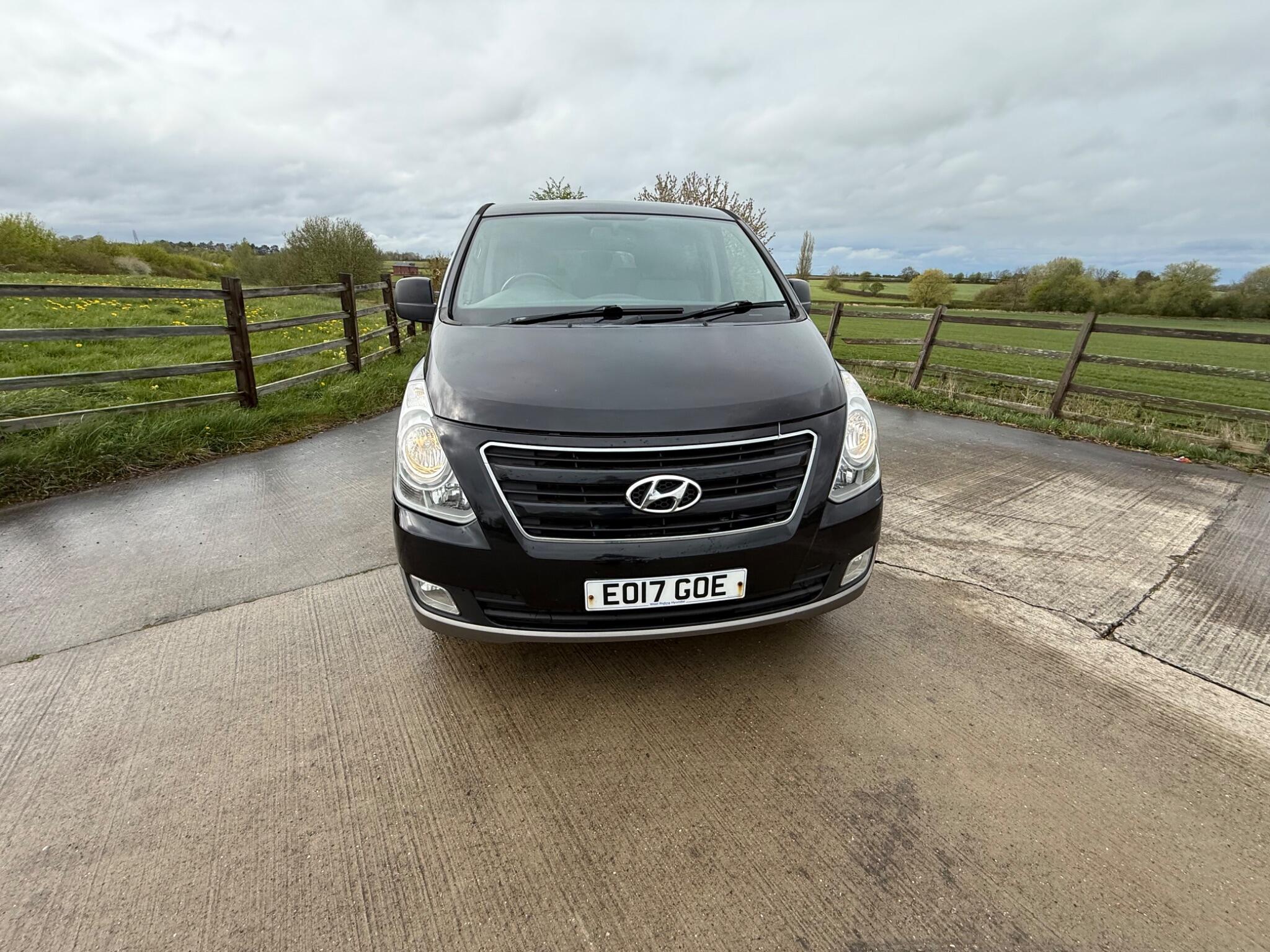 Hyundai i800 2.5 CRDi SE Auto Euro 6 5dr — photo 58 of 100